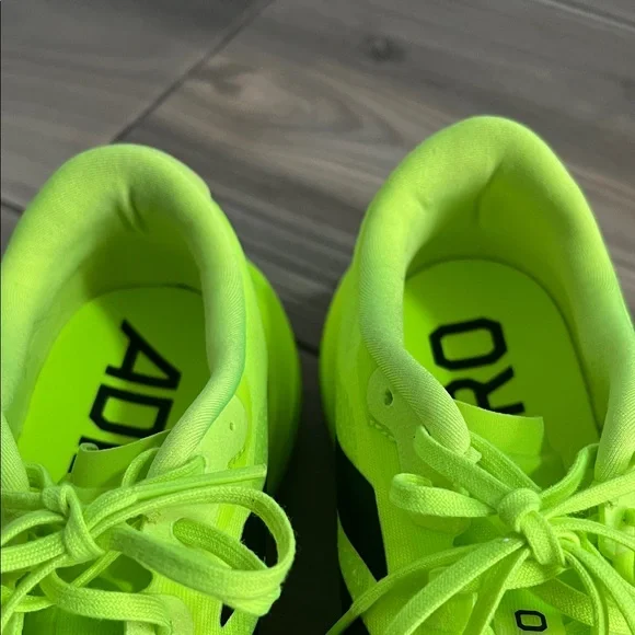 Adidas Evo SL Men’s 6.5/ Women’s 7.5 - Picture 4 of 8